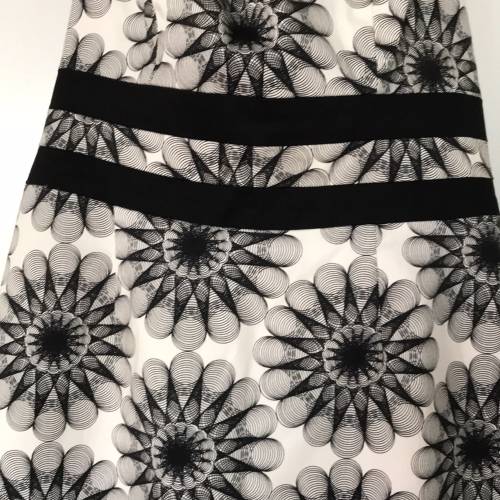 Spirograph Cocktail Dress - Picture 3 of 6